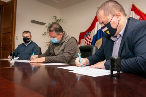 Županija uključena u sufinanciranje specijalističkih liječničkih pregleda operativnih vatrogasaca, župan pohvalio njihov angažman i humanost