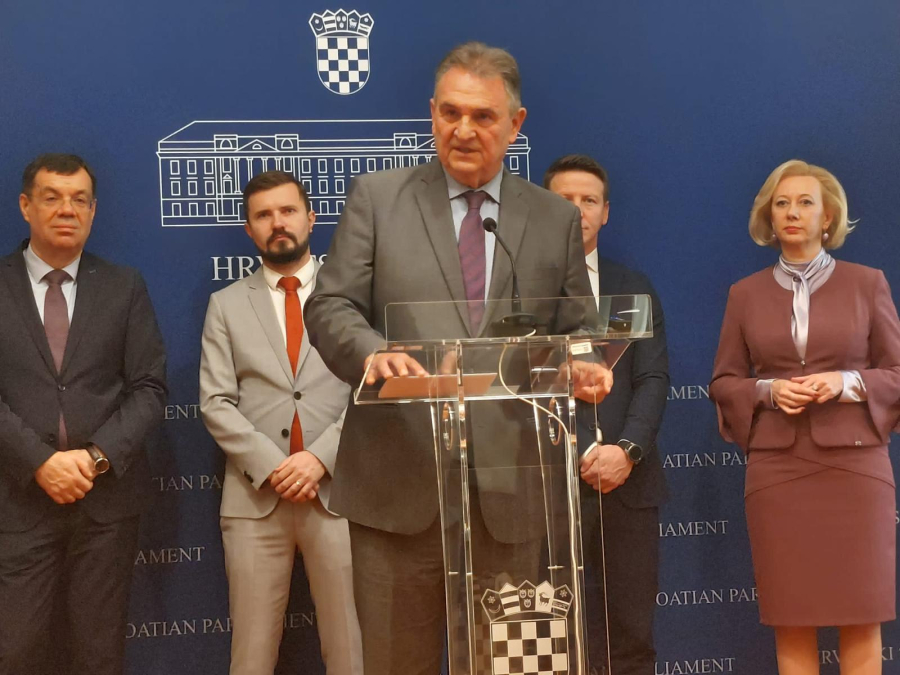 Narodna stranka-REFORMISTI u potpunosti podržava dana&scaron;nji prosvjed i zahtjeve svih zaposlenih u obrazovnom sustavu.