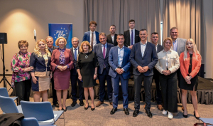 Konačno ujedinjene liberalne i stranke centra predstavile kandidate za EU izbore